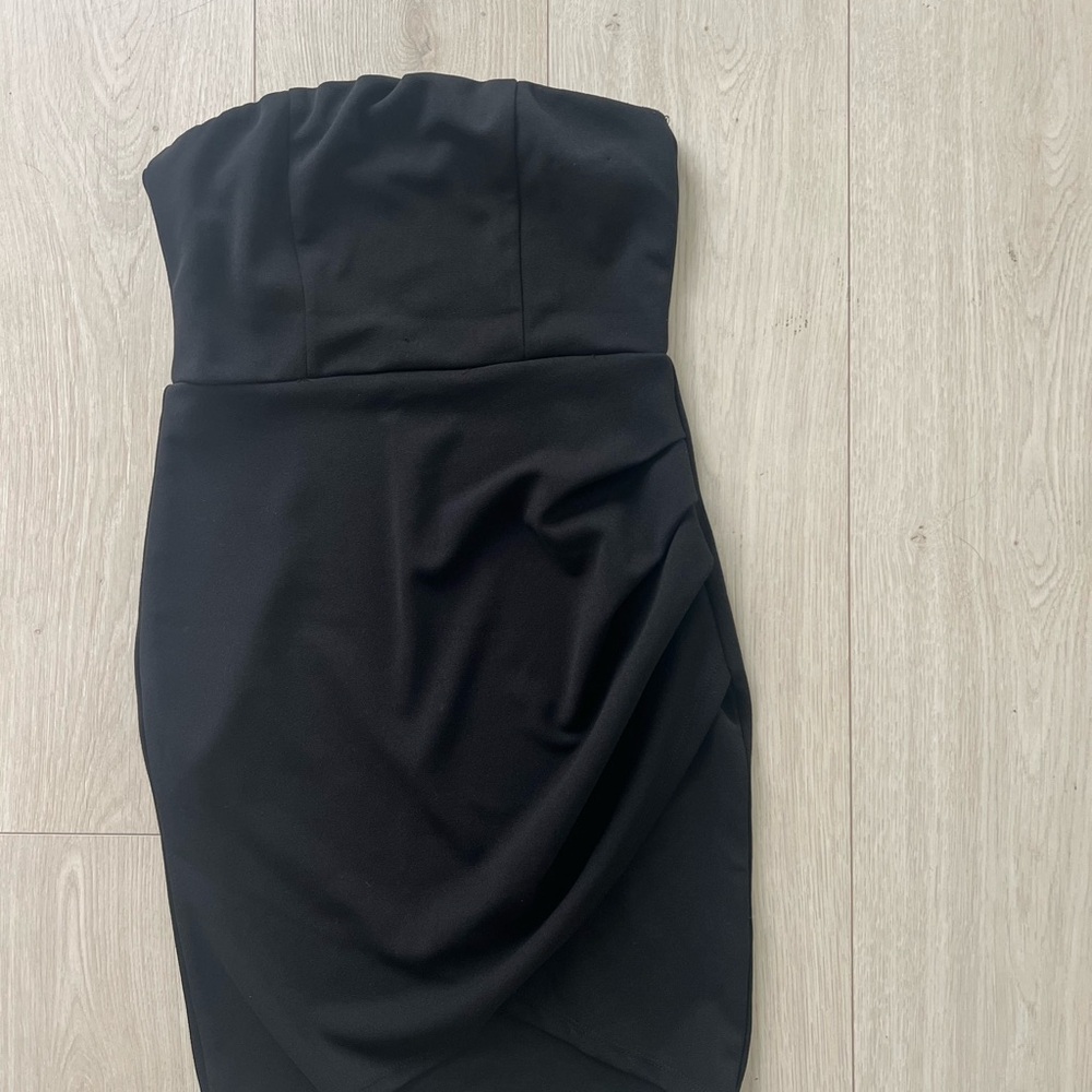 Elegant Black Strapless Dress